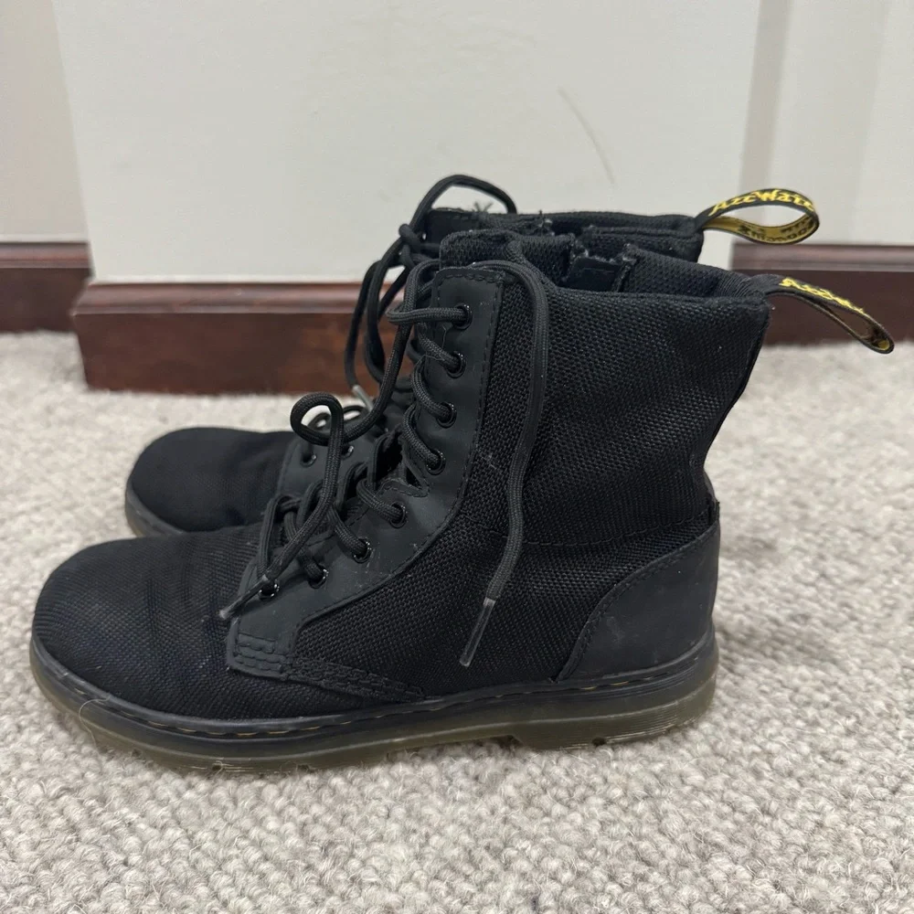 Dr.‎ Martens Combs Combat Boots -Big Kid Boys Girls size 3 - EUC